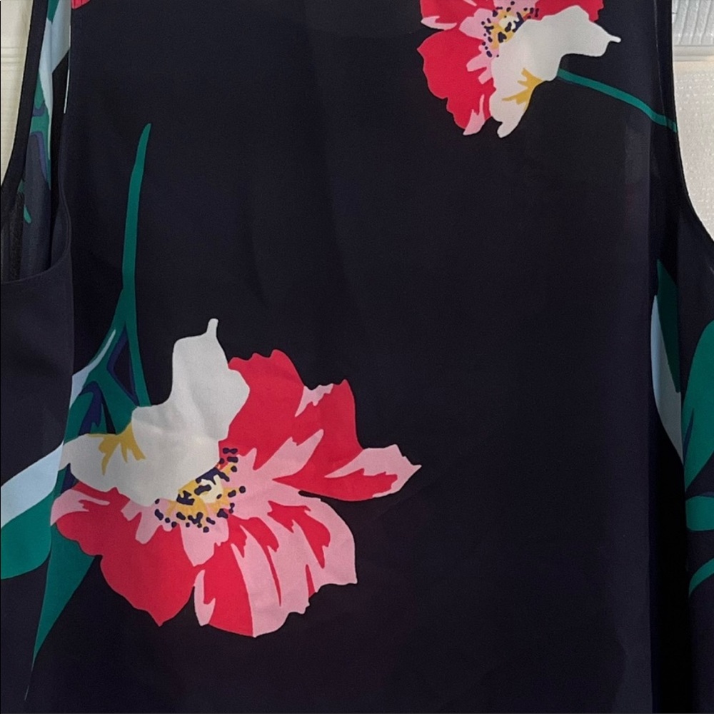 VAN HEUSEN floral sleeveless top - Picture 7 of 7